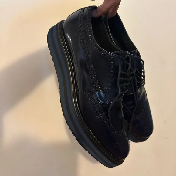 Prada Shoes - Picture 2 of 5